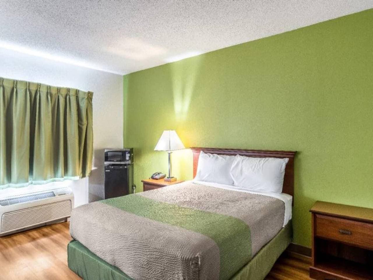 Foto 7 von 34: 1 Kingsize-Bett | Nichtraucher, Kühlschrank