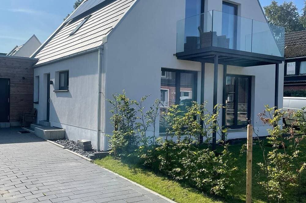 Topmoderne Ferienwohnung hinterm Deich 1