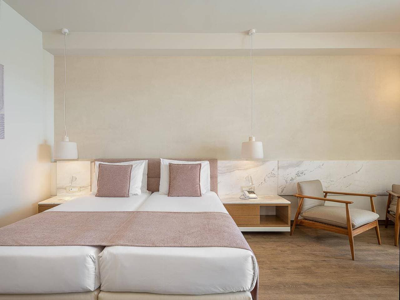 Foto 9 von 16: Premium Room Private Pool - Residence Collection (Adults Only 13+)
