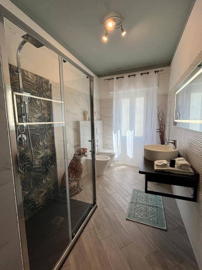Foto 5 von 9: Double Room with Private Bathroom
