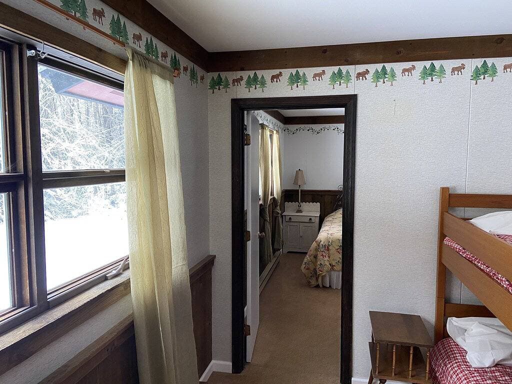 Foto 3 von 14: Gemütliche 3-Zimmer-Wohnung 2. 5 Meilen zum Mount Snow