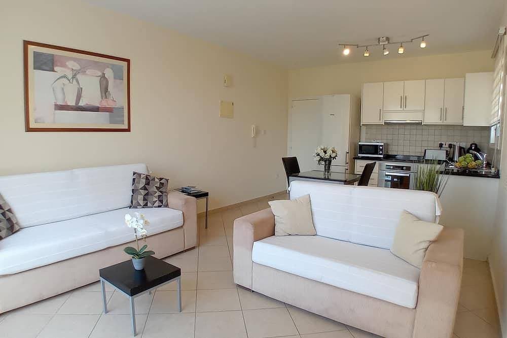 Foto 13 von 15: Kato Paphos Suites - 1-Bed Apartment, Great location, Pool view, Wi-Fi & a/c.