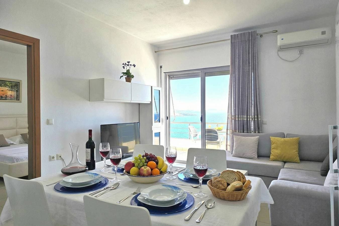 Foto 13 von 24: Panorama View Apartment In Saranda - 271