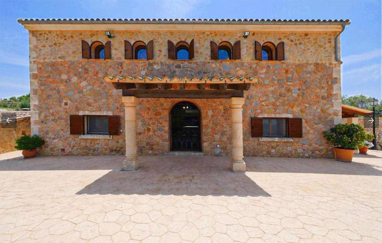 Foto 4 von 42: Five-Bedroom Holiday Home