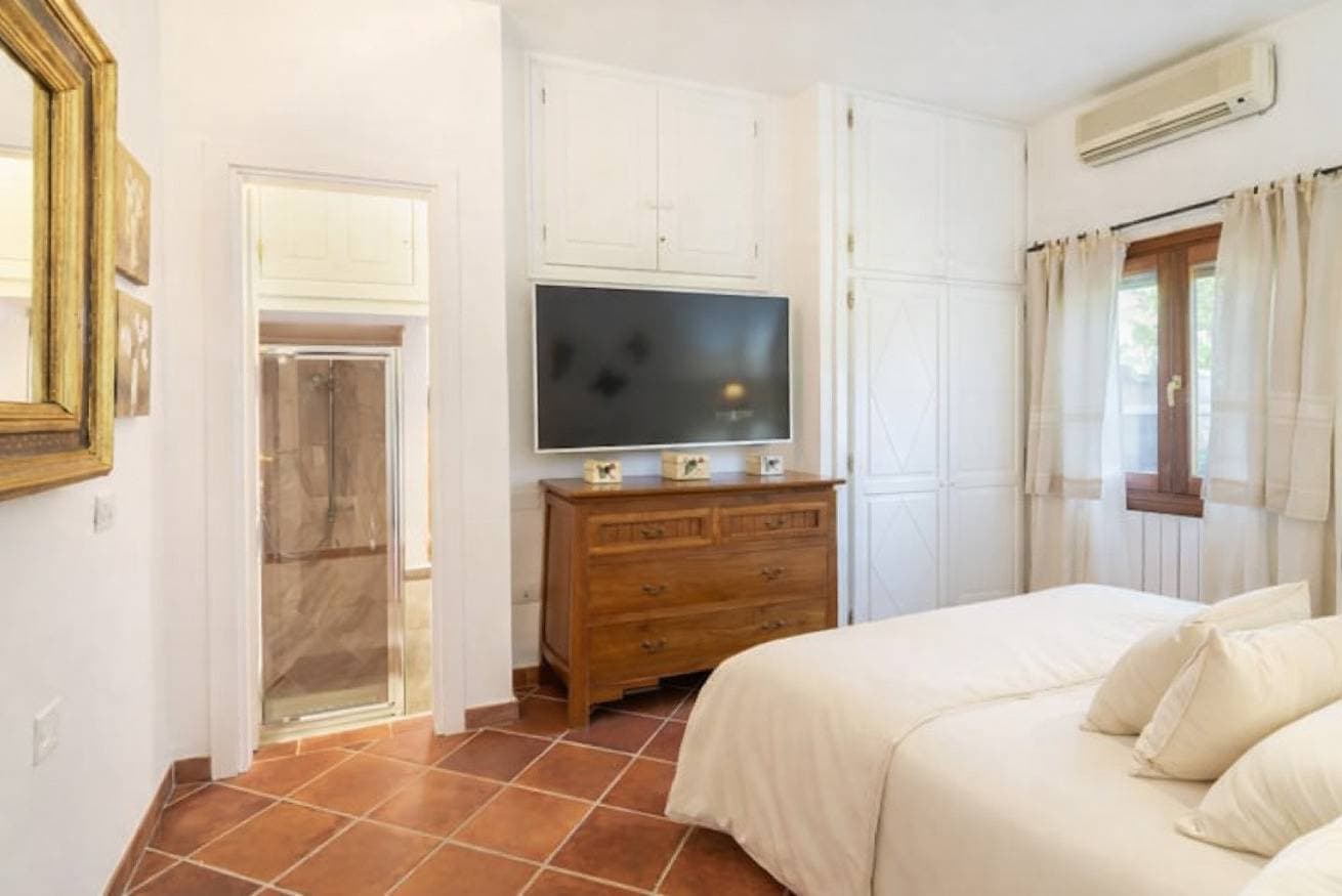 Foto 6 von 38: Villa für 6 Personen mit Pool