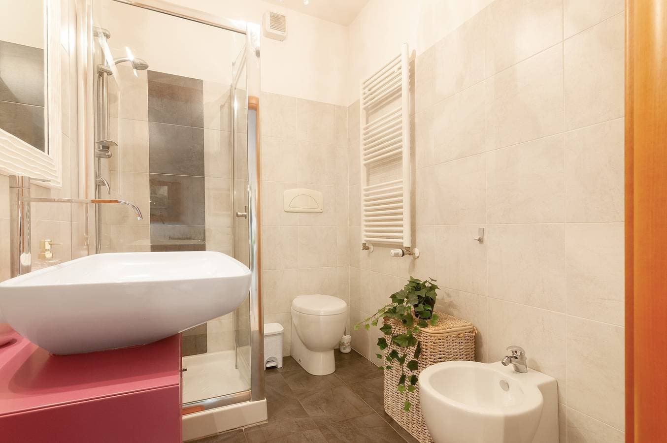 Foto 13 von 23: Ferienwohnung 'Leopolda' mit Privatterrasse, Wi-Fi und Klimaanlage