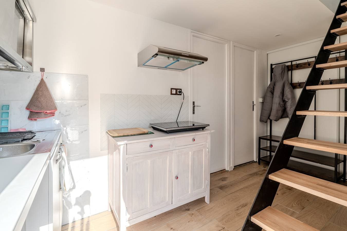 Foto 10 von 18: Einzimmerapartment 'Les Mesliers' mit Gemeinschaftsterrasse, Gemeinschaftsgarten und Wi-Fi