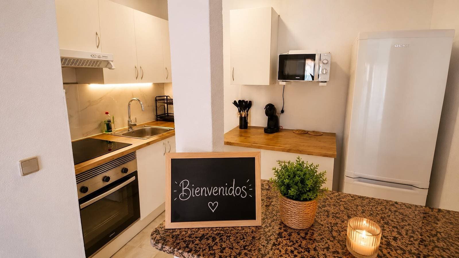 Foto 7 von 23: Palm Beach Apartment mit Pool, Parkplatz und Meerblick in Fuengirola