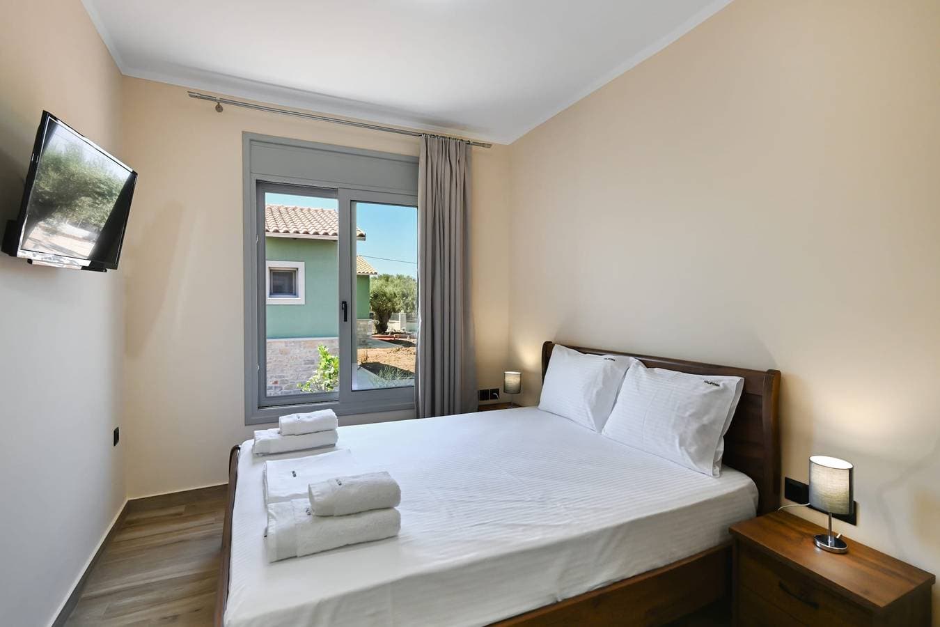 Foto 9 von 55: Villa für 4 Personen mit Pool