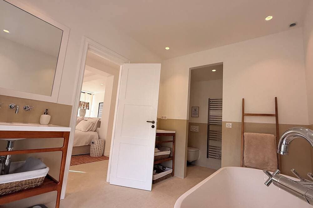Foto 11 von 30: 6 bedroom villa completely renovated in 2026 located between sea and countryside ✨