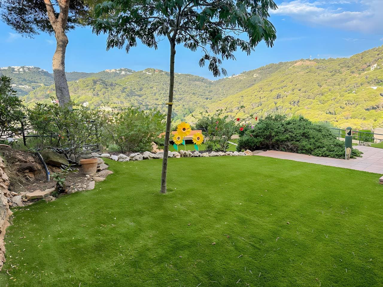 Foto 8 von 35: Aiguafreda, Pool und Meerblick