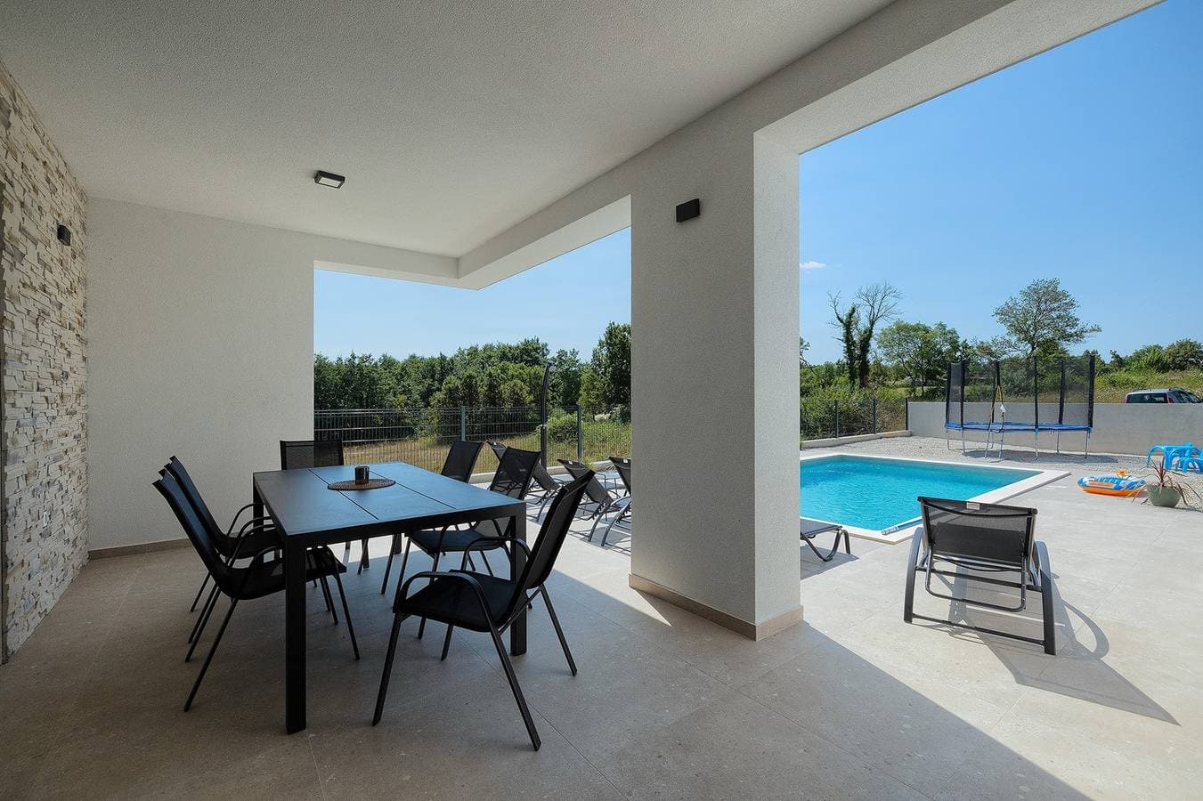Foto 12 von 43: Villa Leny mit Pool und Grill