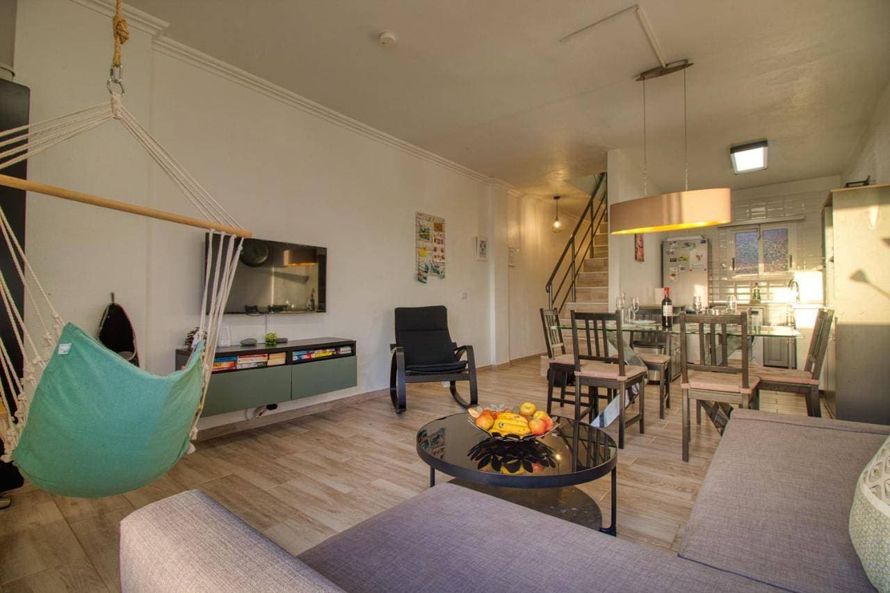 Foto 9 von 38: Four-Bedroom Apartment with Balcony