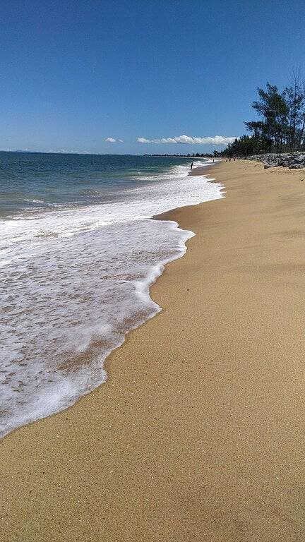 Foto 5 von 49: Rent Beachfront Chalet mit 2 renovierten Suiten Bad Pne