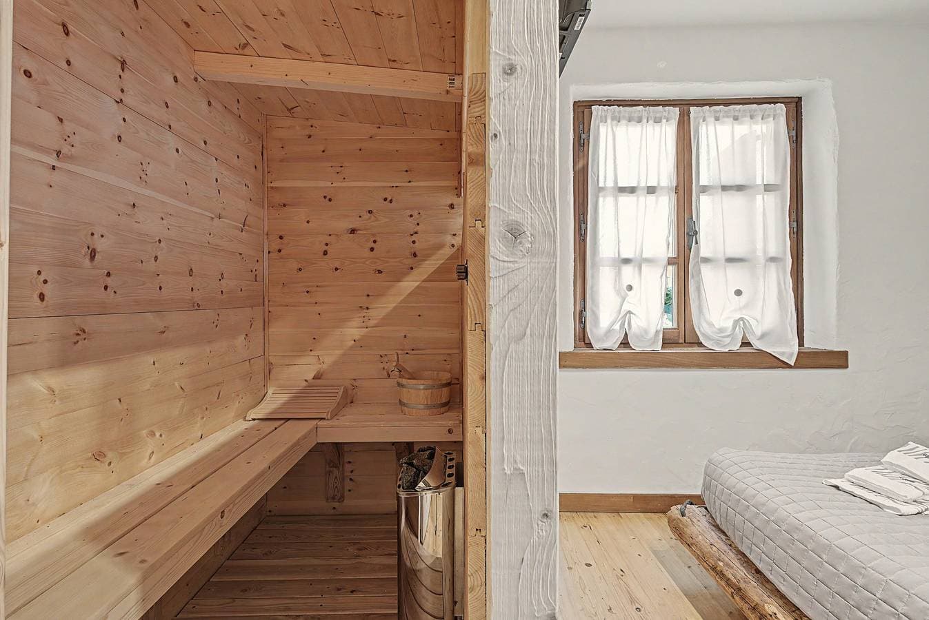 Foto 11 von 39: Zimmer „Camera Genziana“ mit Bergblick, WLAN und Klimaanlage