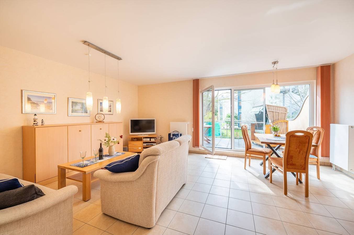 Foto 3 von 18: Gemütliche Ferienwohnung mit Südwestterrasse, direkte Strandlage