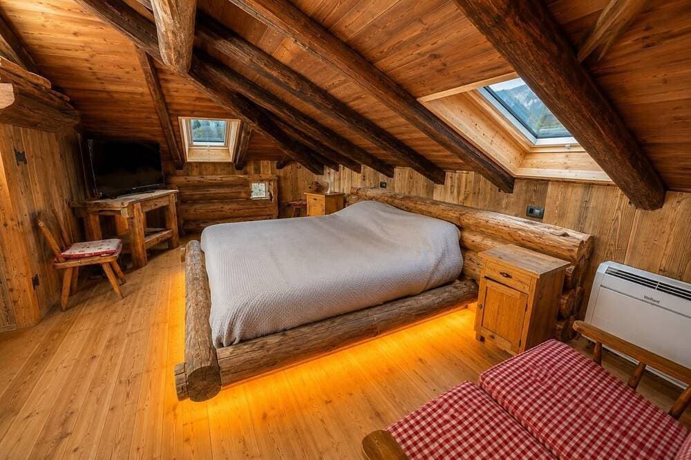 Foto 3 von 20: Zimmer 'Camera Negritella' mit Bergblick, WLAN und Klimaanlage