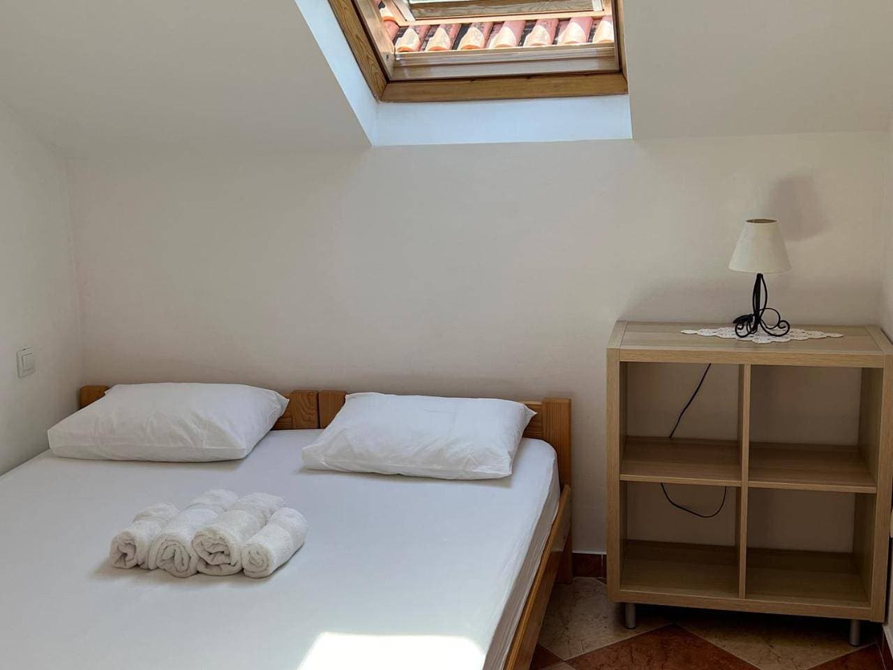 Foto 10 von 16: Small Double Room - Attic