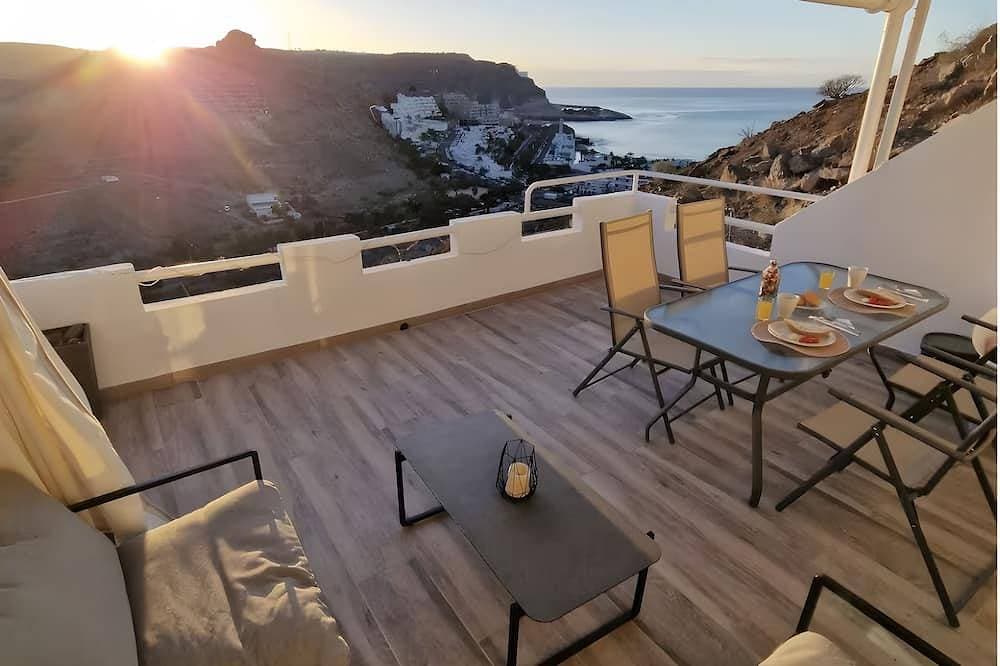 Ausblick auf den Cura mit fantastischer Terrasse 1