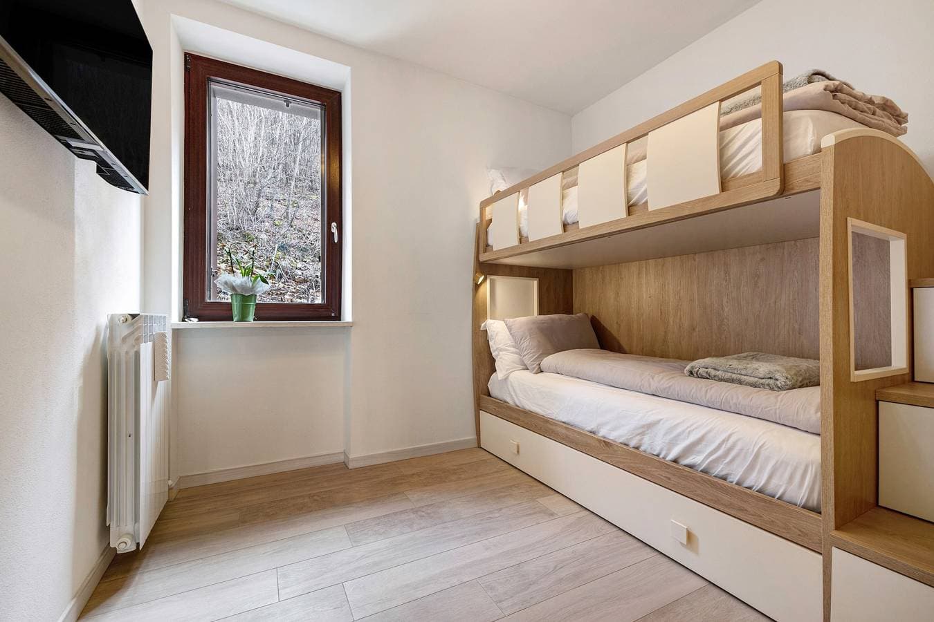 Foto 10 von 29: Ferienwohnung 'Casa Mia' mit Bergblick, privatem Garten und WLAN