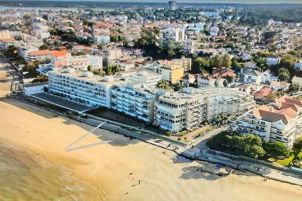 Foto 8 von 30: Arcachon: Ein-Schlafzimmer-Apartment direkt am Strand * Nahe Innenstadt; Internet; Parkplatz; Klimaanlage; 2 Fahrräder