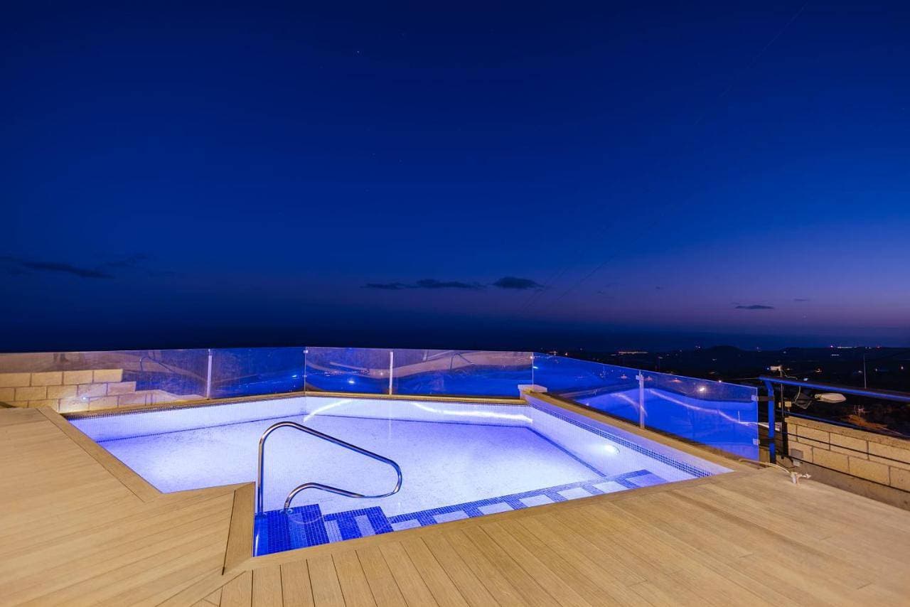 Foto 4 von 41: Villa with Private Pool