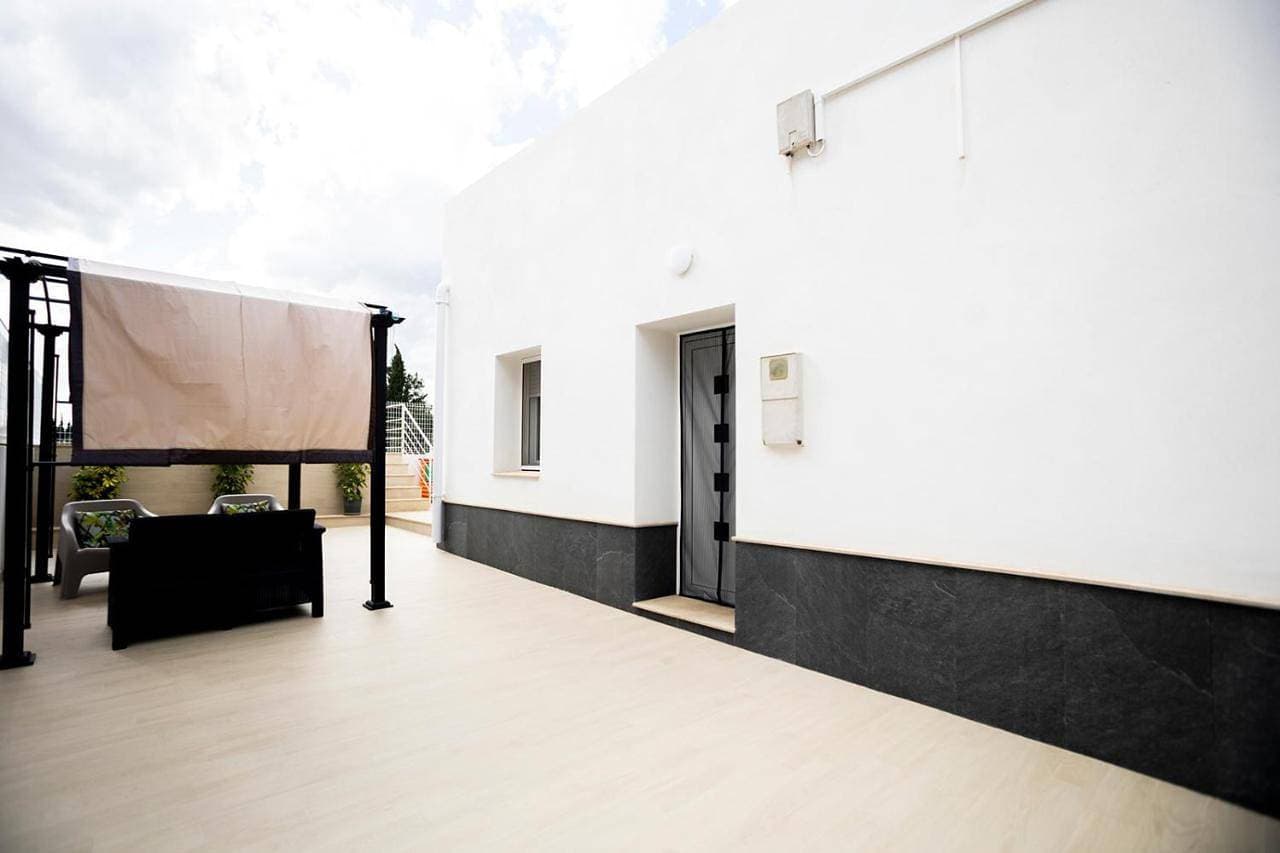 Foto 5 von 49: Four-Bedroom House