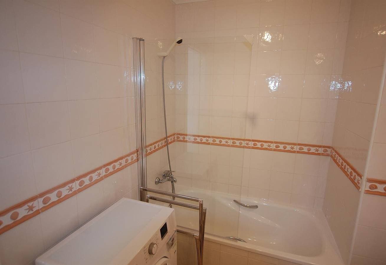 Foto 13 von 35: 'Sehr schöne Ferienwohnung mit Meerblick', Gemeinschaftspool und WLAN