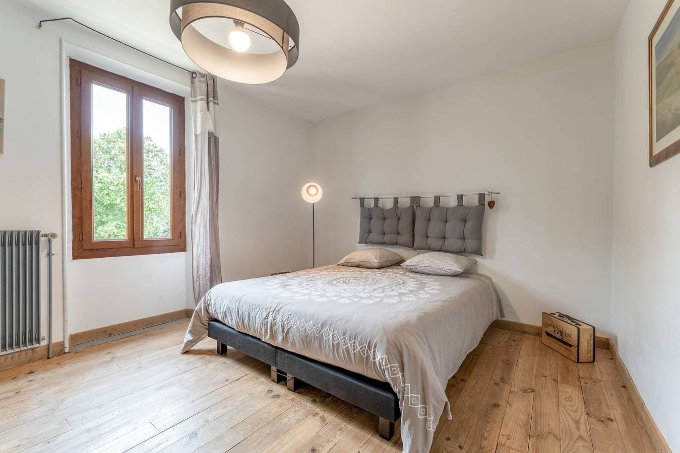 Foto 9 von 26: Gîte Glycine, klimatisiertes Wohn-/Esszimmer – La Bastide St Jacques