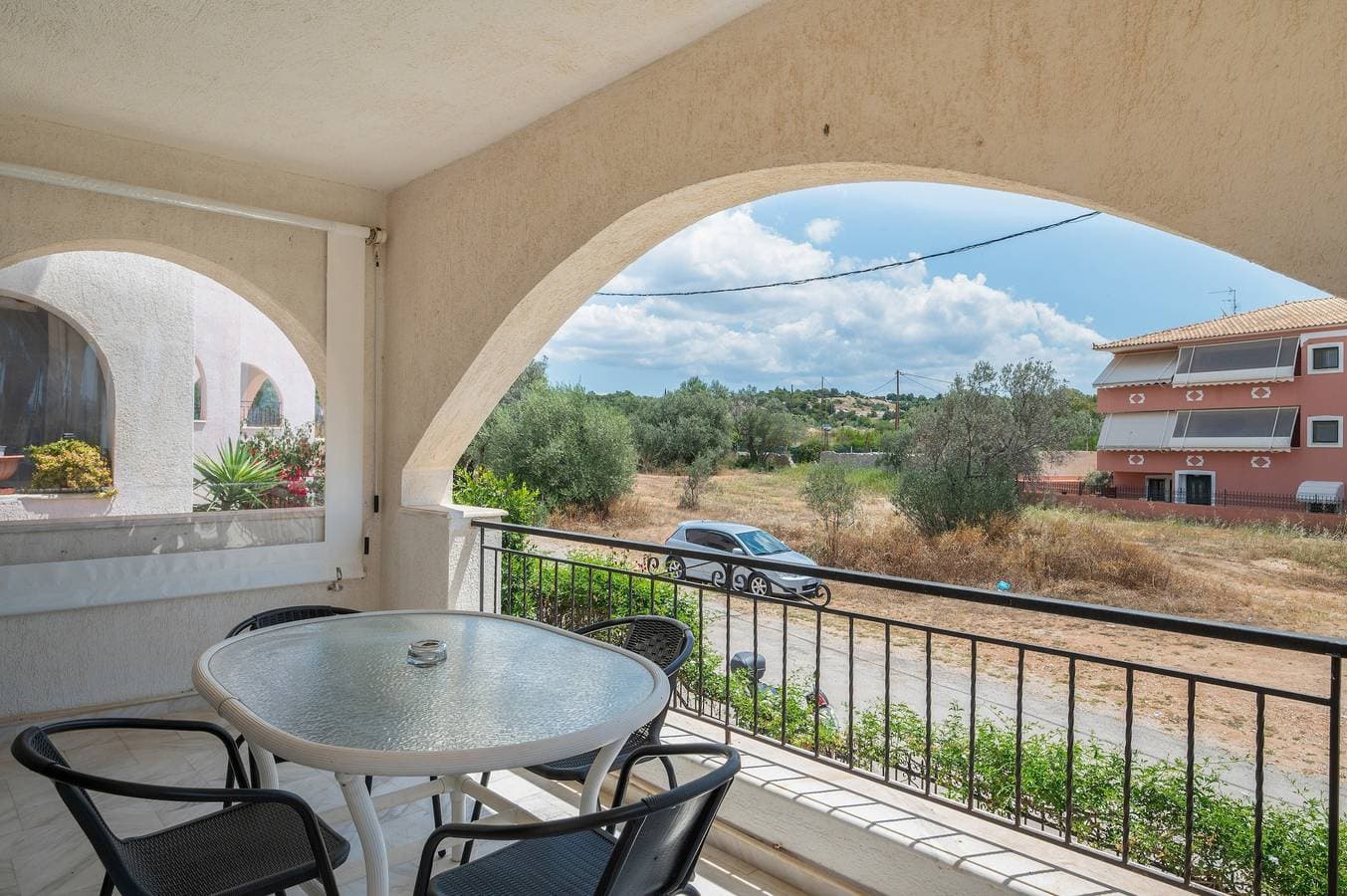 Kyma Arch House 1