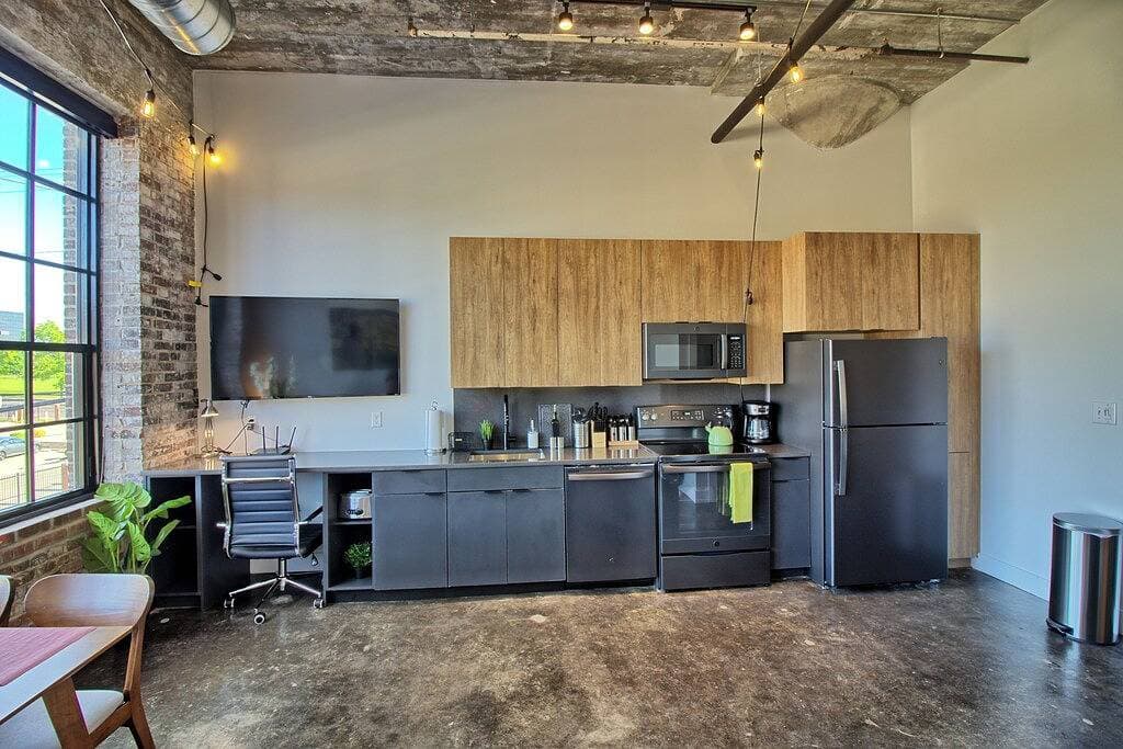 Foto 7 von 21: Chic Ultramodern Studio Loft w/ Designer Features