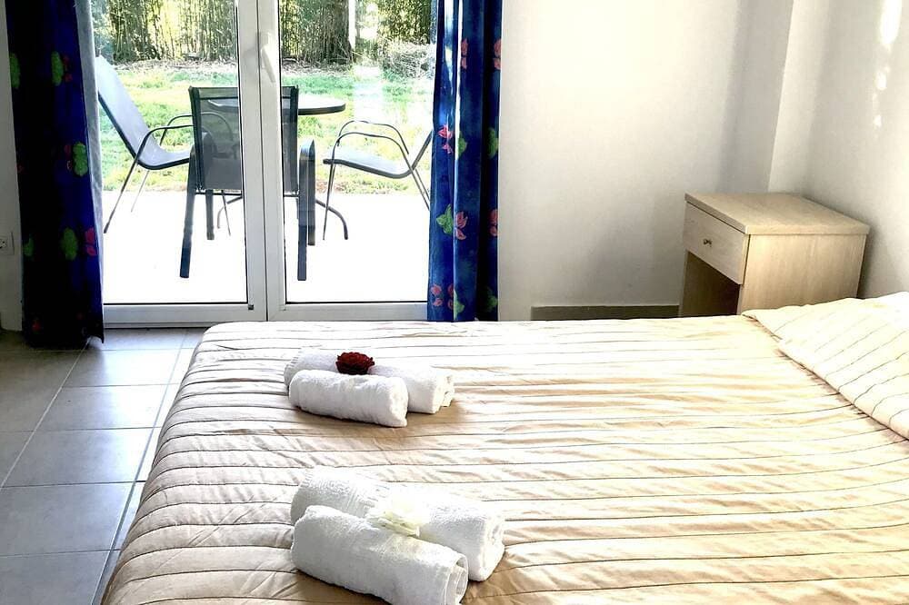 Foto 11 von 29: Studio in Banos Apartments with shared Swimming Pool