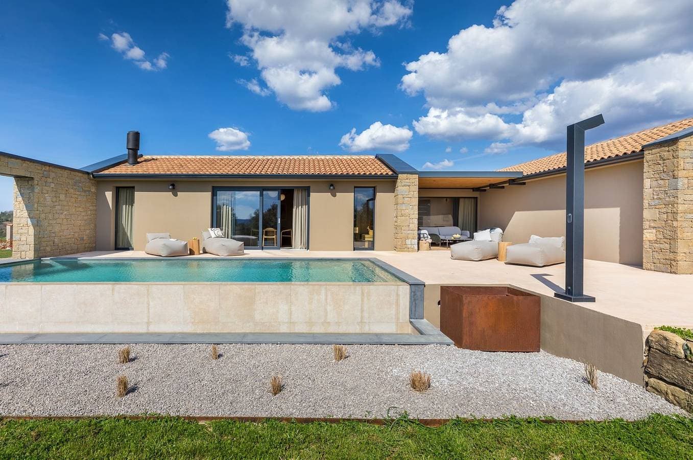 Foto 10 von 52: Villa Rea – Luxuriöse Designervilla mit privatem Pool, Sauna und Whirlpool