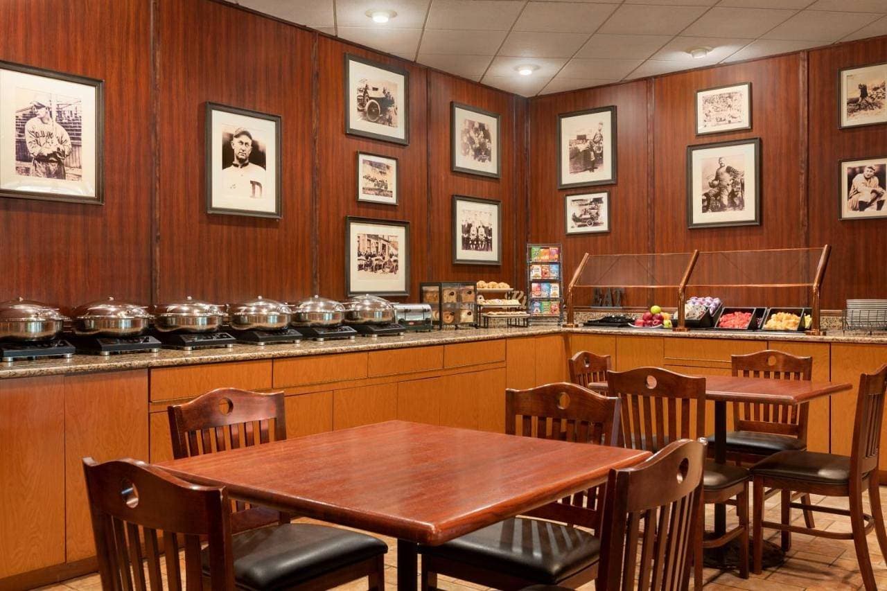 Foto 10 von 28: Crowne Plaza Hotels & Resorts Auburn Hills