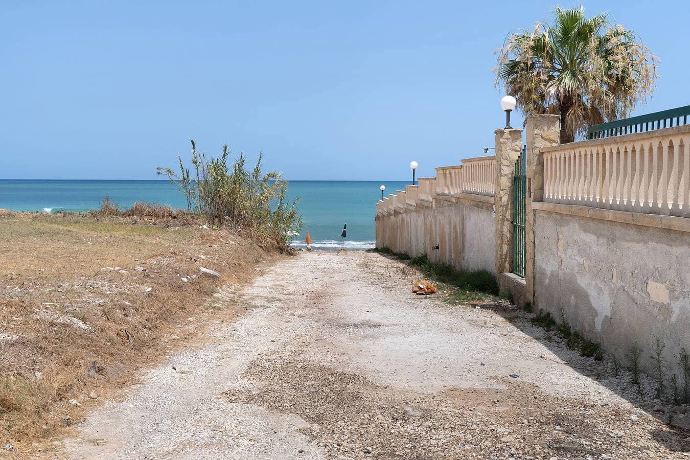 Foto 2 von 27: Casa Azzurra Beach – Direkt am Meer mit privatem Zugang und Terrasse