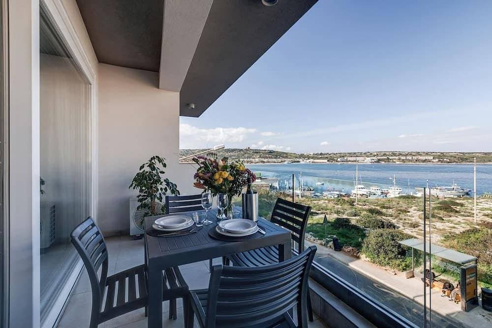 Steps from Mellieha Beach! Modern 1Br apartment with terrace, ensuite & kitchen. Perfect for couples... 1