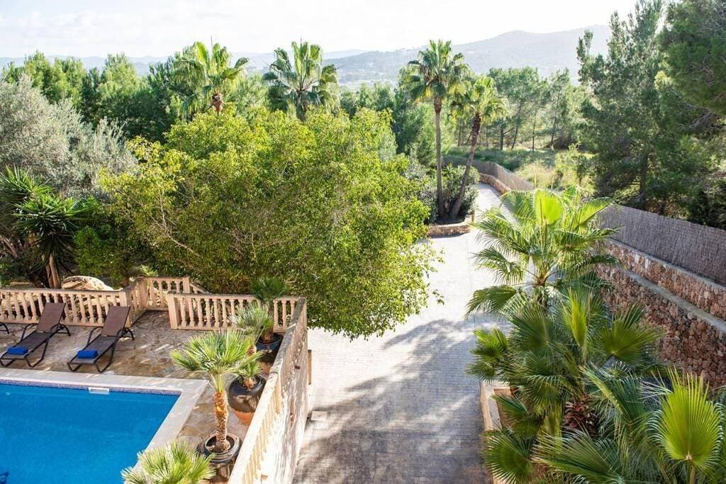 Foto 5 von 50: Villa für 8 Personen mit Garten