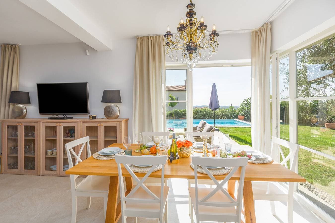 Villa Nar s bazenom i predivnim panoramskim pogledom na more 1