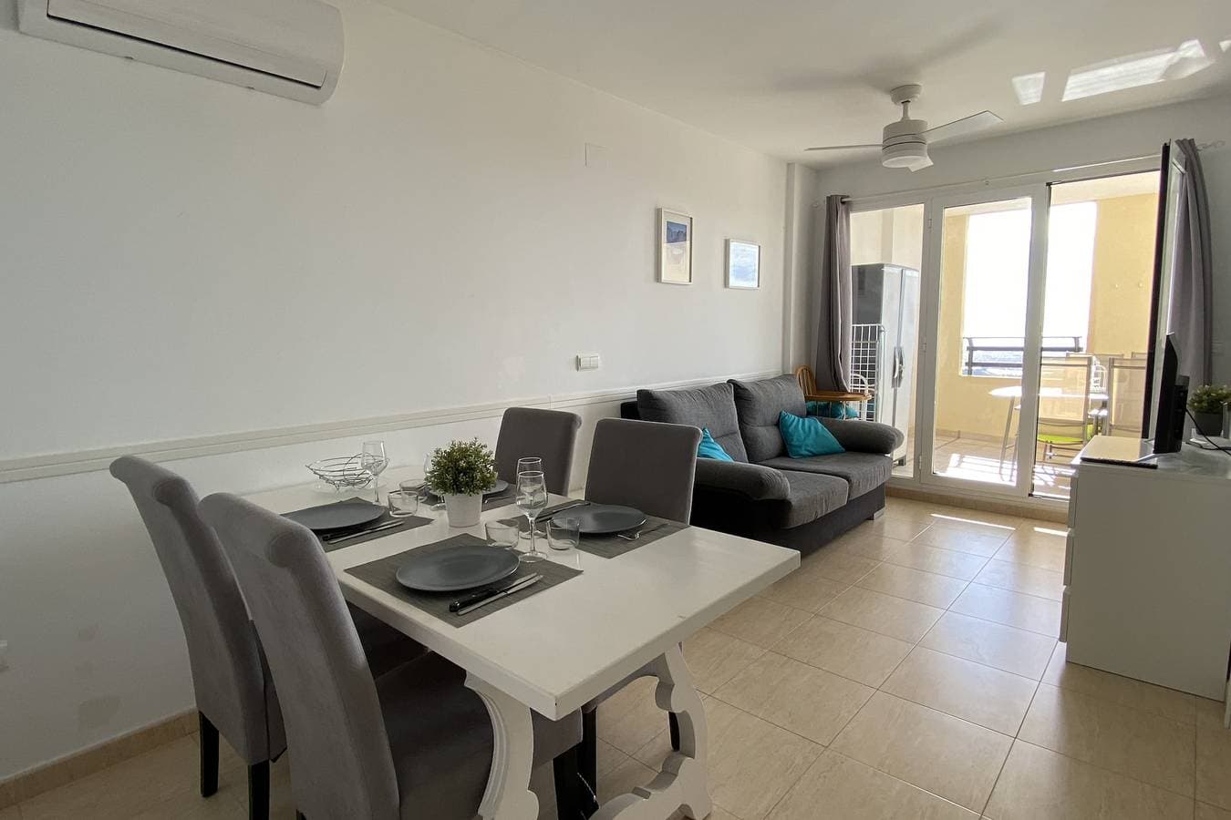 Foto 3 von 35: Ferienwohnung für 4 Personen mit Terrasse
