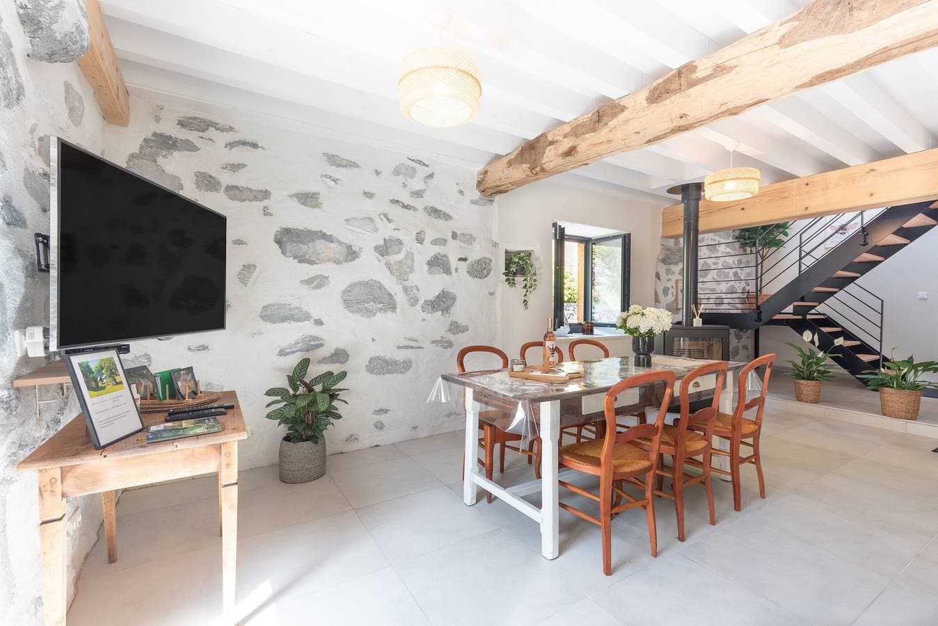 Foto 6 von 45: Ferienhaus 'L'authentik' mit Bergblick, privater Terrasse & Klimaanlage