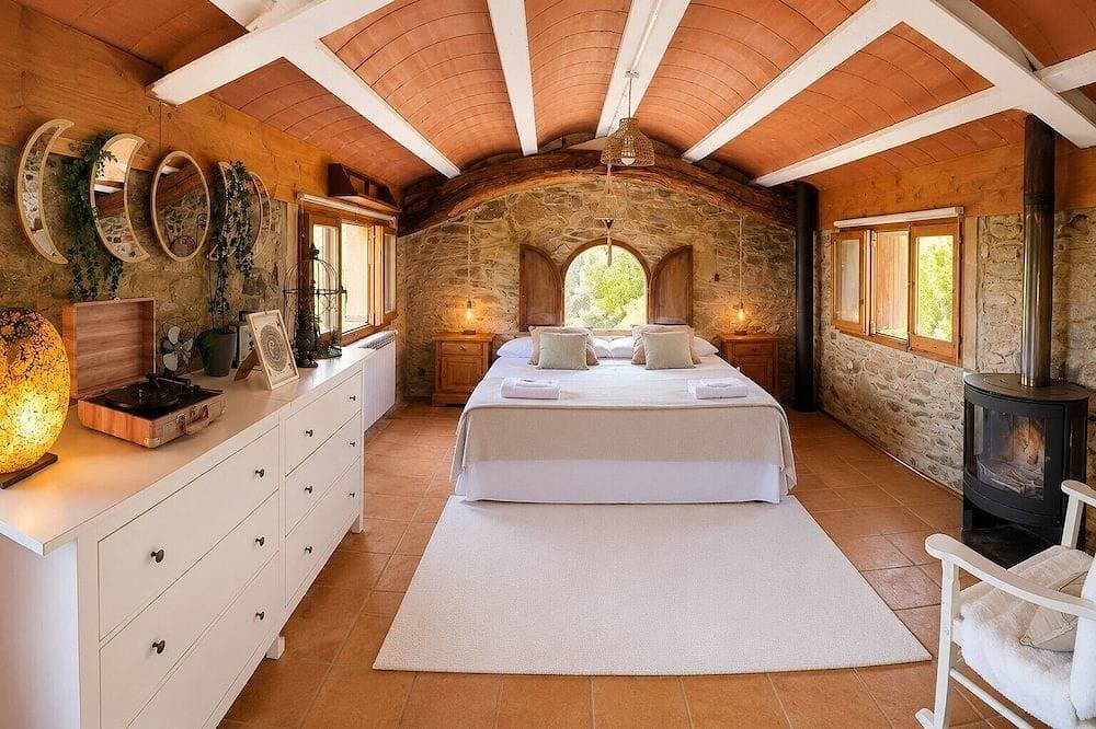 Foto 2 von 13: Les Golfes · Ländliches Loft mit Talblick