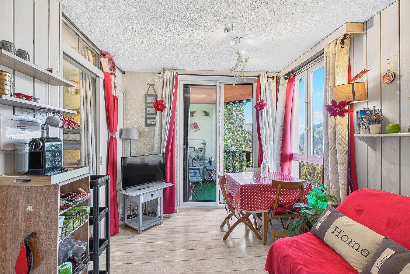 Foto 8 von 45: Appartement 'Chaleureux 4 Couchages' mit Bergblick, privater Terrasse und WLAN