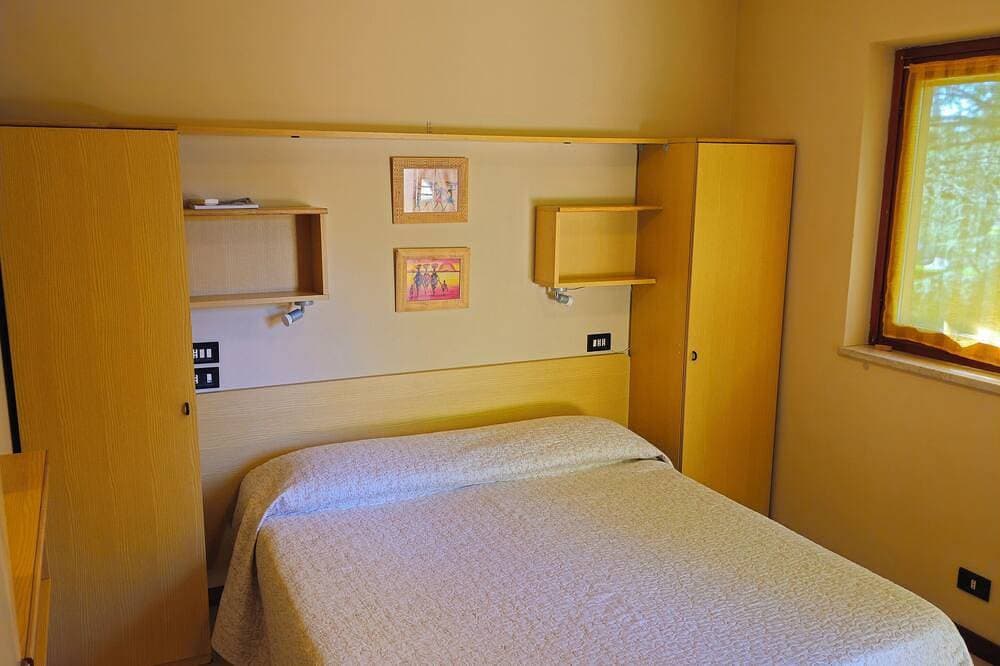 Foto 3 von 20: Zweizimmerwohnung in einer Residenz im Grünen mit Swimmingpool