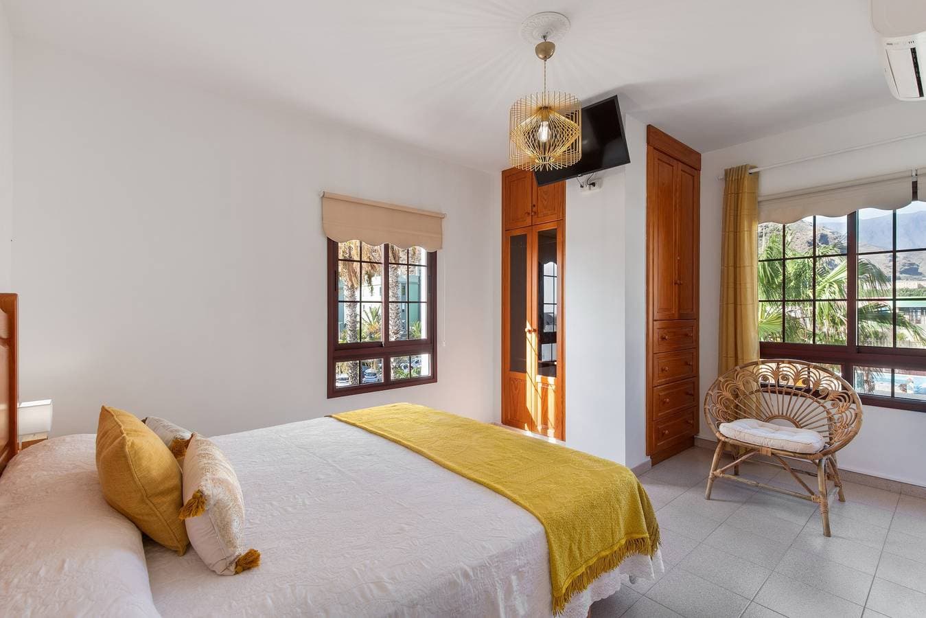 Foto 6 von 29: Ferienwohnung 'Orion Beach' mit Meerblick, privater Terrasse und Wi-Fi