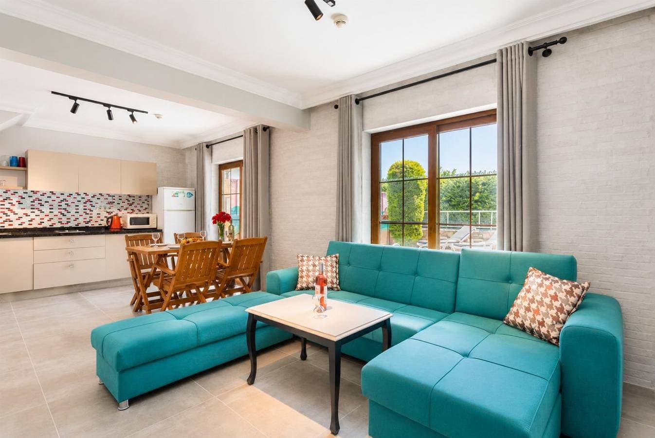Foto 3 von 19: Villa für 4 Personen mit Balkon