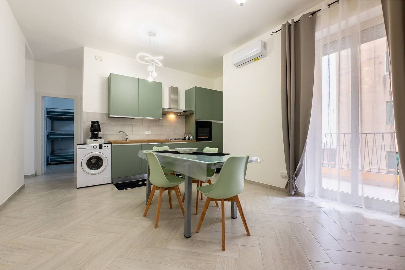 Foto 2 von 34: Apartment 'Olympo House mit Balkon', Meerblick, WLAN und Klimaanlage