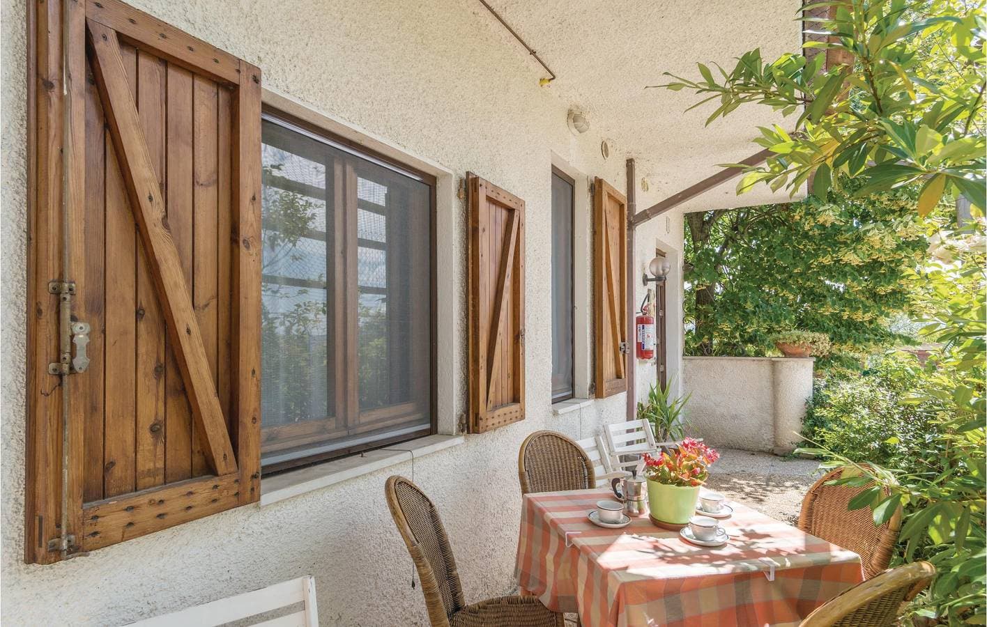 Gemütliche Wohnung in der Nähe von Laghetto di Marcarelli mit WiFi & Pool 1