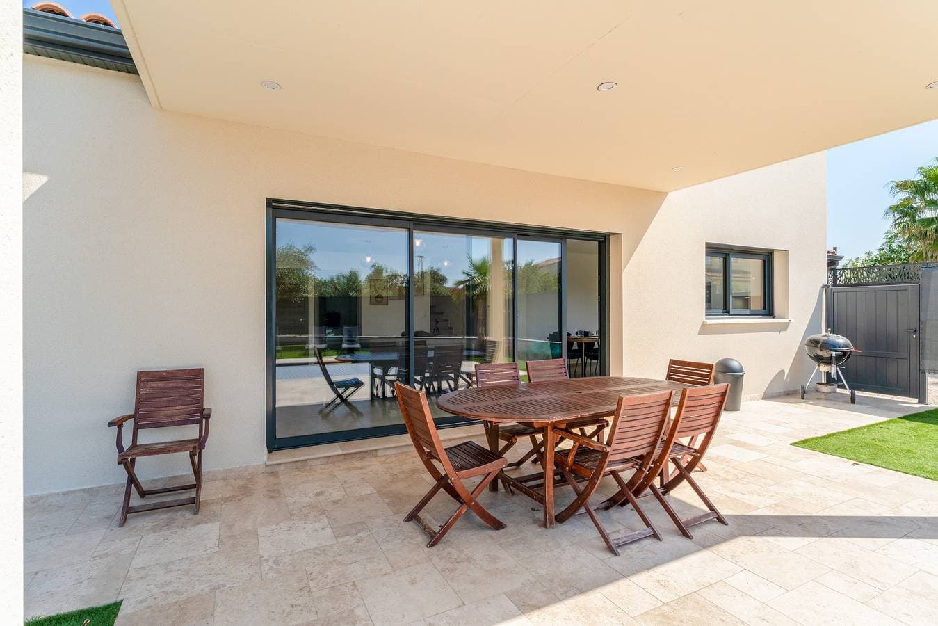 Foto 10 von 29: Voll ausgestattete Villa mit beheiztem Pool, WLAN und Klimaanlage