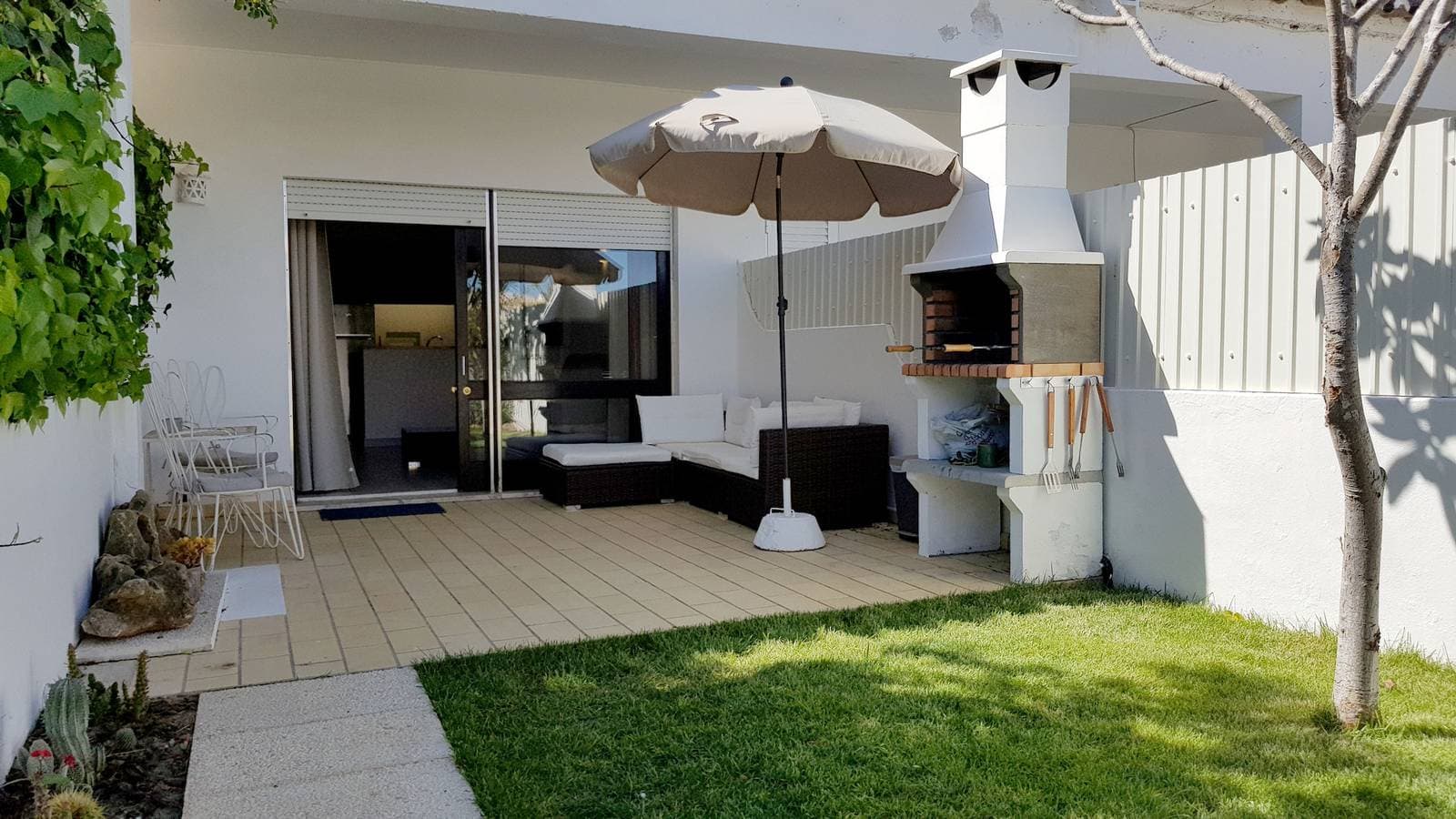 Foto 6 von 43: Magnific Studio with a cozy garden by Rentals in A