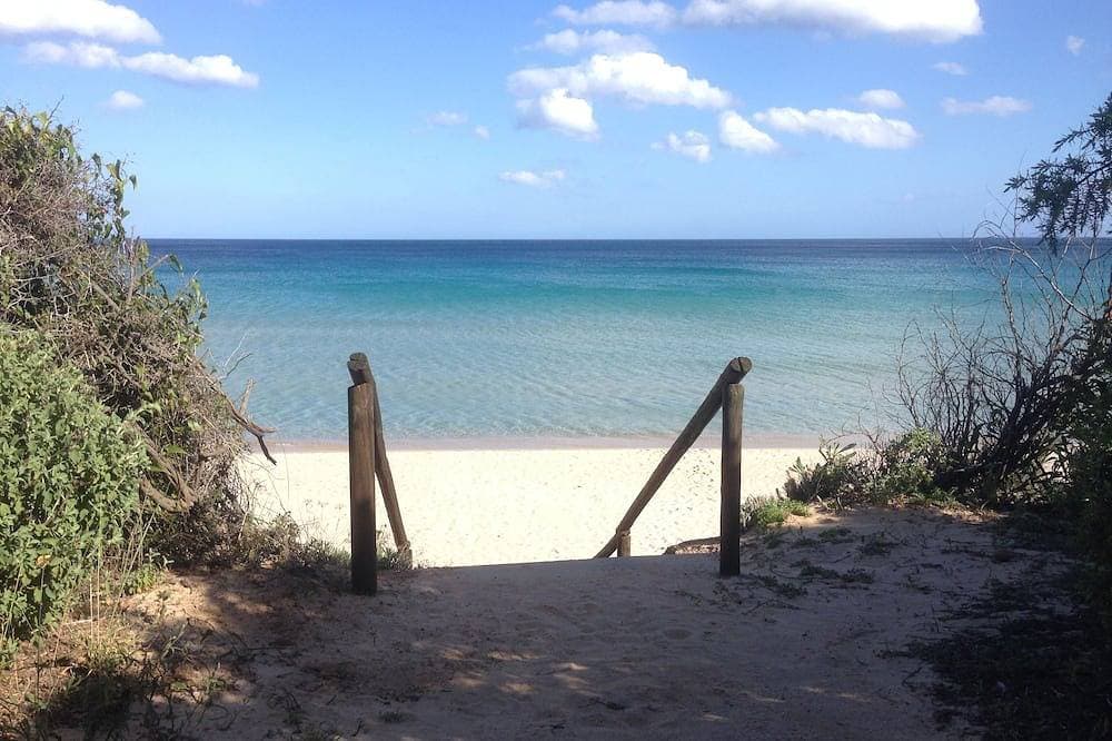 Giulia Reihenhaus im Schatten von Pinien 500 Meter vom Strand entfernt. 1